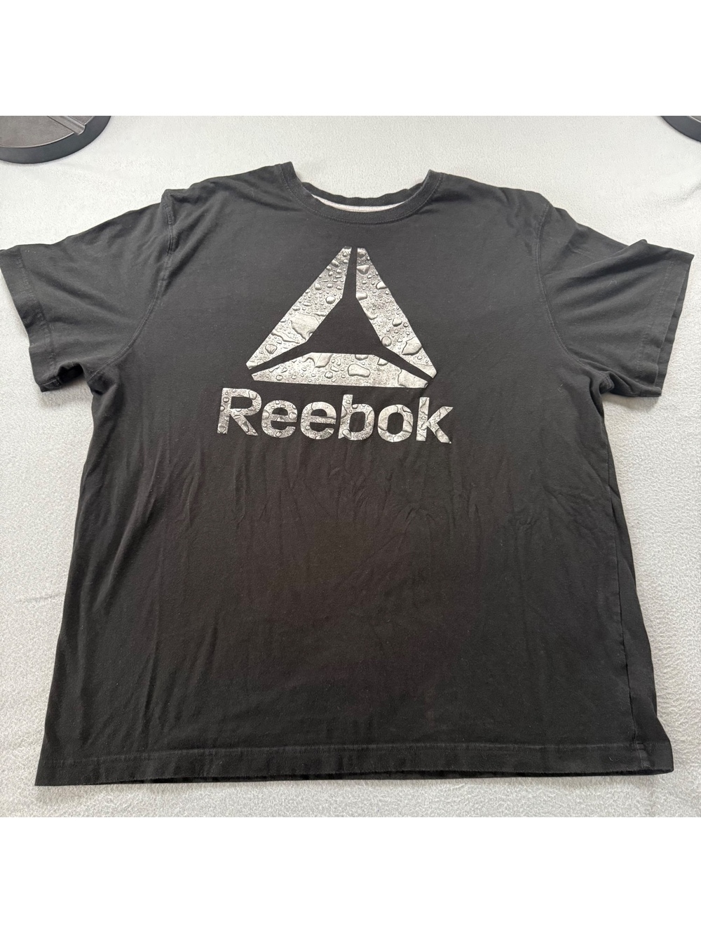 Reebok Men's XL Black Graphic T-Shirt Water Droplet Wet Look Delta Logo Tee